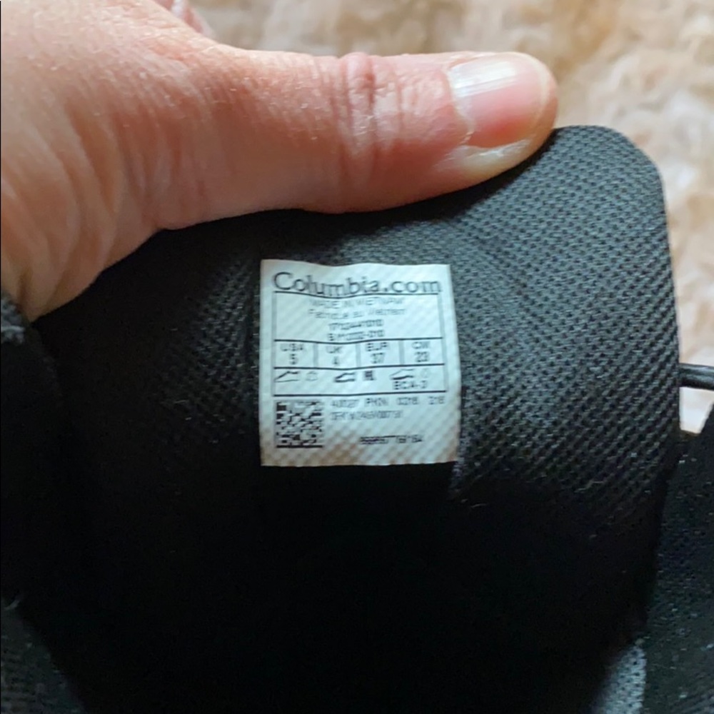 Boys Columbia Snow Boots - Picture 10 of 11